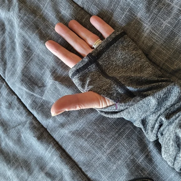 Athletic Too - Picture 4 of 4